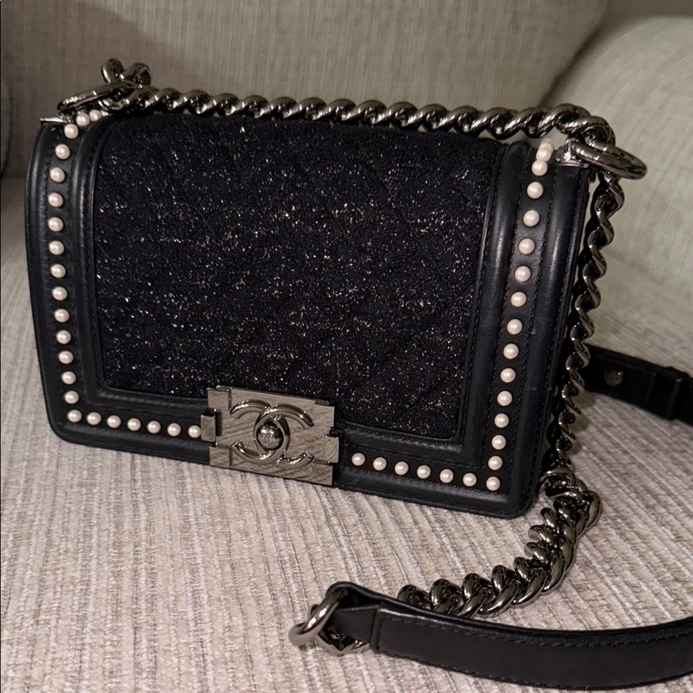 Chic Black Chain Shoulder Bag